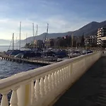 Отель Yachtsport Maggiore Бриссаго