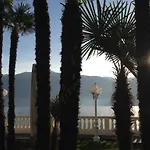 Отель Yachtsport Maggiore 5*