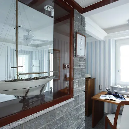 Yachtsport Maggiore Hotel 5*