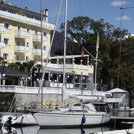 Отель Yachtsport Maggiore 5*